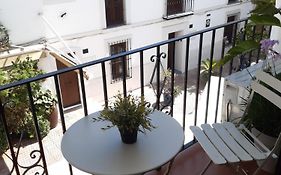 Impressive Apartment With 3 Bedrooms Metres From The Beach